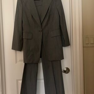 2 piece Banana Republic Pant Suit